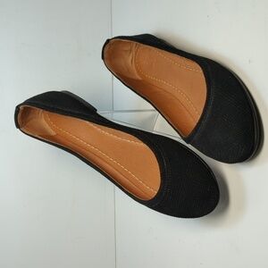 Frye Carson Black textured ballet slip on flats woman's size 7